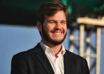 Bruno reconduz mais três secretários aos cargos em Campina Grande