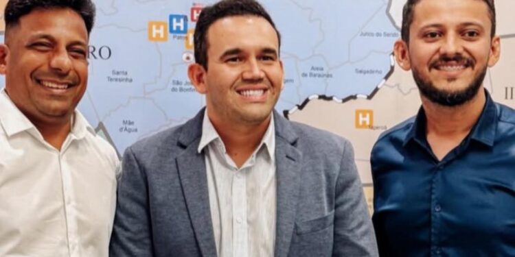 Bastidores: construindo bases para 2026, Jhony entra em Bayeux e fecha com dois suplentes de vereador