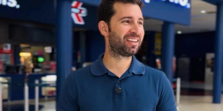 Deputado comemora parceria com Manaíra Shopping para realizar sessão inclusiva de cinema com pessoas neurodivergentes