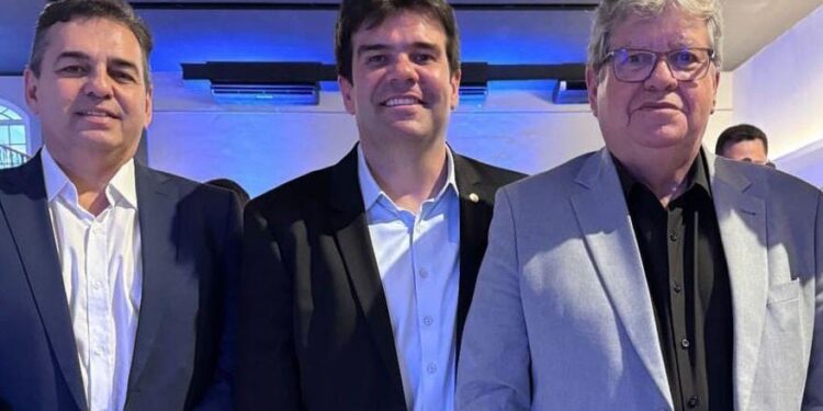 Deputado Eduardo Carneiro tem pleitos atendidos pelo governador e comemora desenvolvimento para todas as regiões da Paraíba