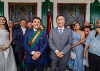 Em ato histórico, Emerson Panta passa a faixa de prefeito para Jackson em Santa Rita