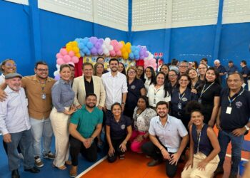 Danielle do Vale participa da entrega de fardamentos e kits escolares em Mamanguape
