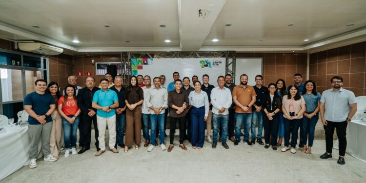 Jackson realiza primeiro seminário de gestão com secretariado para alinhar diretrizes e novas metas