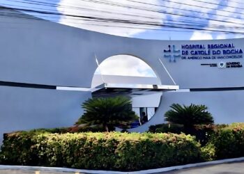 Márcio Roberto parabeniza direção do Hospital Regional de Catolé do Rocha e reforça compromisso por mais investimentos