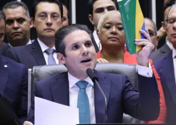 Hugo Motta sobe o tom na Câmara após confusão entre deputados: “Vocês ainda não me conhecem”