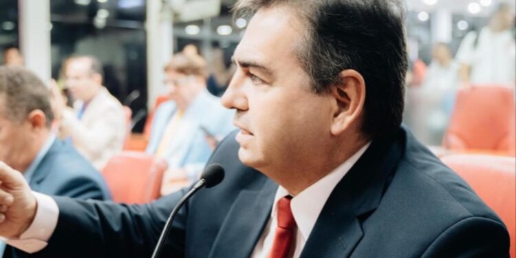 Presidente do Solidariedade volta a se queixar de Cícero e cobra definição sobre “tamanho” do partido em JP