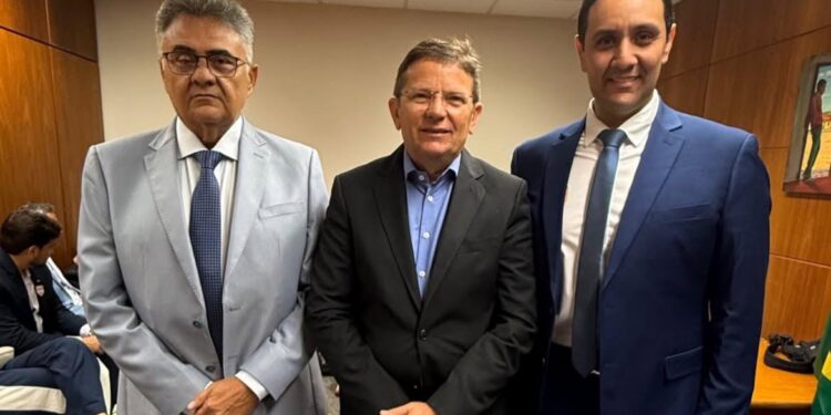 Márcio Roberto cumpre agenda em Brasília e auxilia prefeitos na liberação de recursos e emendas