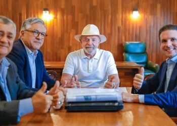 Hugo Motta vai participar de negociações sobre reforma ministerial no Governo Lula