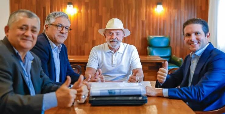 Hugo Motta vai participar de negociações sobre reforma ministerial no Governo Lula