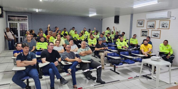 Agentes da Semob-JP anunciam paralisação durante bloco ligado ao superintendente Marcílio do HBE