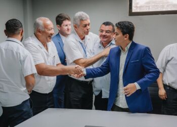 Jackson e autoridades se reúnem com taxistas de Santa Rita e Bayeux para garantir atuação no Aeroporto Castro Pinto