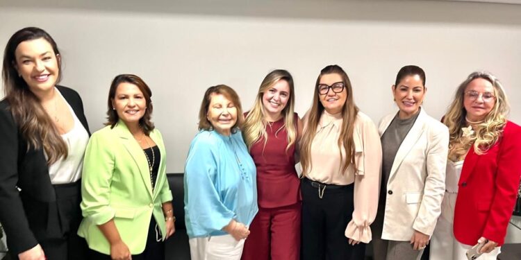 Danielle do Vale parabeniza Alanna Galdino e destaca momento histórico para o TCE-PB