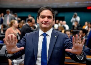 Reviravolta? Deputados revelam que Murilo Galdino aceitou convite para ser indicado ao TCE-PB