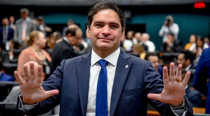 Reviravolta? Deputados revelam que Murilo Galdino aceitou convite para ser indicado ao TCE-PB