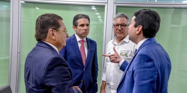 Brasília: Galdino se reúne com Hugo Motta e João Azevêdo por vídeo para definir indicação ao TCE