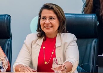 Dra. Jane participa de sessão da ALPB sobre o Dia da Mulher e critica ausência masculina