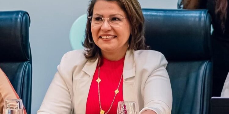 Dra. Jane participa de sessão da ALPB sobre o Dia da Mulher e critica ausência masculina