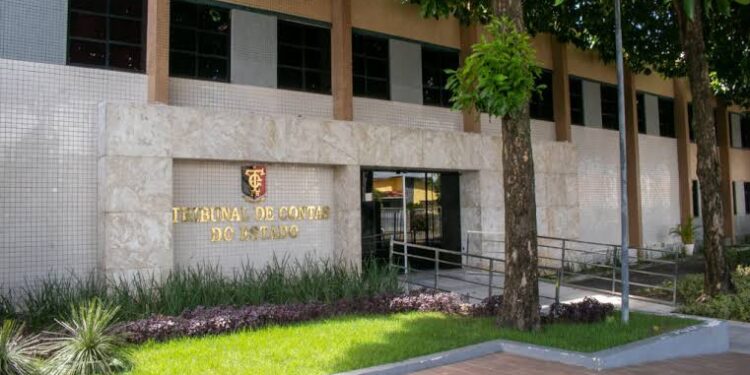 Jornalista afirma que indicação de Alanna para o TCE é legal e não atende conveniências das oligarquias