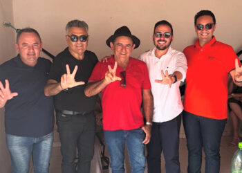 Ao lado de Lucas Pereira, Márcio Roberto participa de missa em homenagem a São José, em Paulista