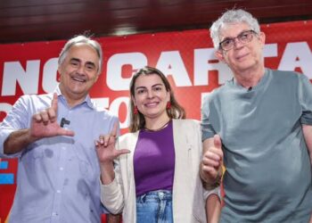 Ricardo Coutinho confirma candidatura à Câmara Federal, mas PT admite dificuldade em eleger dois deputados na Paraíba