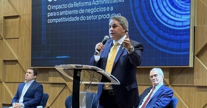 Efraim defende modernização do Estado e alerta para desafios fiscais: “É necessidade, mas exige coragem e sensatez”