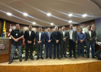 Em sessão para debater erosão costeira, Fábio Carneiro defende força-tarefa para solucionar problema que atinge faixa litorânea de todo o Estado