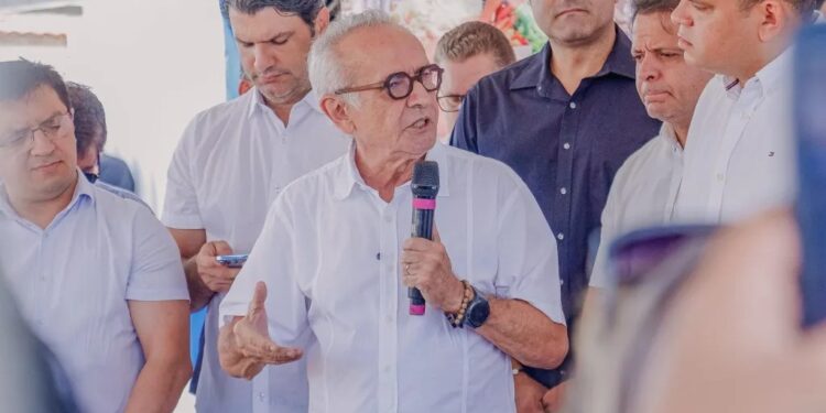 Cícero avisa sobre possibilidade de disputar o Governo: “Se o cavalo passar, monto até sem sela”