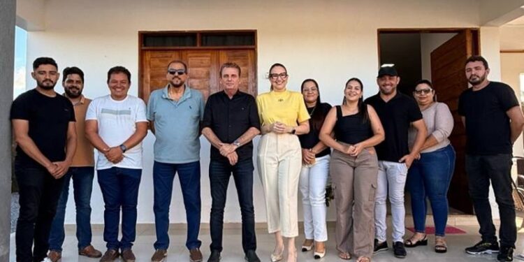 Prefeita do PP deixa Dra. Paula e fecha com Chico Mendes para 2026