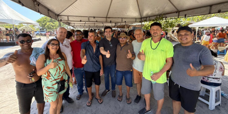 Oposição da Baía da Traição fecha com Eduardo Carneiro para 2026