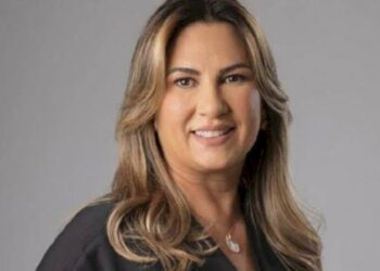 Mestrado fantasma? Justiça suspende gratificação da prefeita de Cajazeiras por suposta fraude