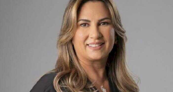 Mestrado fantasma? Justiça suspende gratificação da prefeita de Cajazeiras por suposta fraude