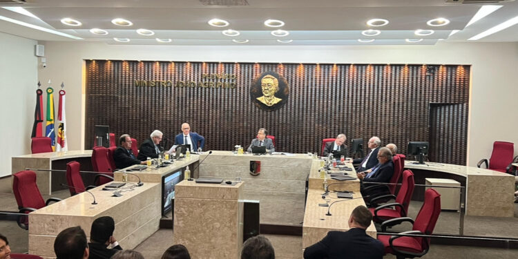 Fim do imbróglio: TCE-PB aprova por unanimidade Alanna Galdino como conselheira