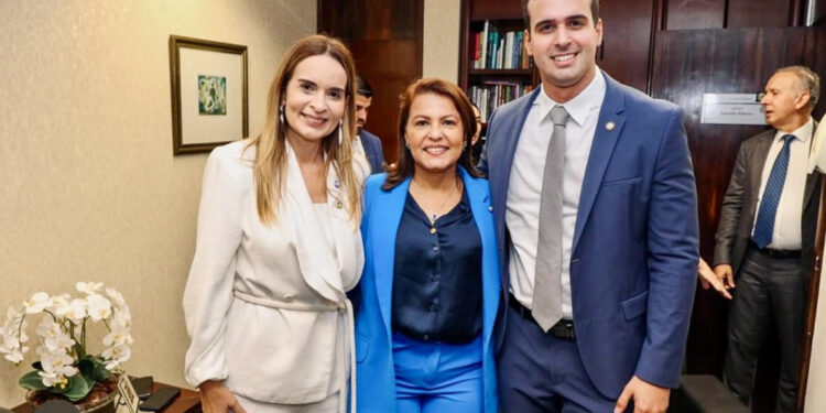 Deputada Dra. Jane Panta acompanha lançamento da Federação União Progressista em Brasília