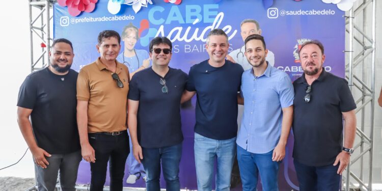 Eduardo Carneiro acompanha mutirão de saúde em Cabedelo ao lado do prefeito André e vereadores do Solidariedade