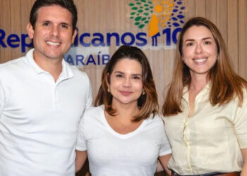 Como antecipado pelo Política da Paraíba, prefeita de Conde deixa Tibério e fecha com Olívia Motta