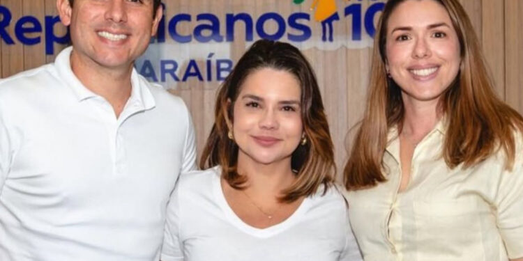 Como antecipado pelo Política da Paraíba, prefeita de Conde deixa Tibério e fecha com Olívia Motta