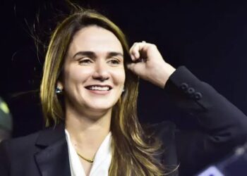 Com salário de R$ 215 mil, Michelle Ramalho muda estatuto da FPF e pode se reeleger ‘infinitamente’