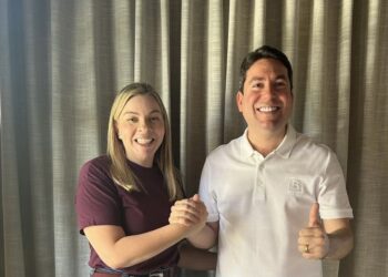 Cobiçada por vários deputados, prefeita de Cruz do Espírito Santo fecha com Felipe Leitão