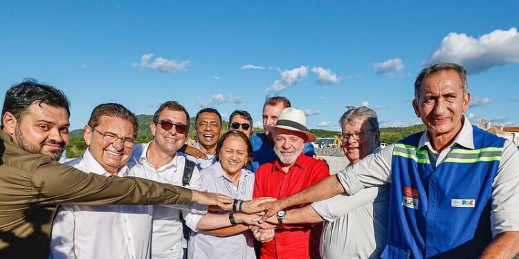 Adriano Galdino celebra entrega de trecho do Ramal Apodi da Transposição no Sertão paraibano