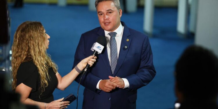 Por iniciativa do senador Efraim, Senado homenageia os 160 anos de nascimento de Epitácio Pessoa