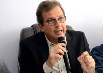 Fábio Tyrone reage a críticas de Dra. Paula e aponta “descontrole” da deputada