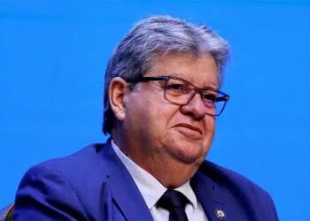 Aliados de João Azevêdo desmentem suposta reunião sobre formação de chapa para 2026