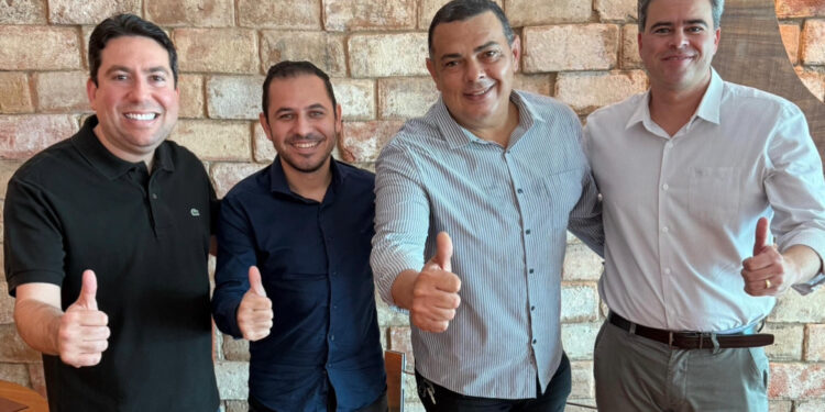 Mais duas lideranças da Região Metropolitana deixam Vitor Hugo e declaram apoio a Felipe Leitão