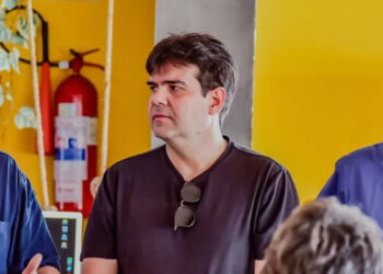 Bastidores: Eduardo Carneiro fecha com dois importantes prefeitos do Cariri