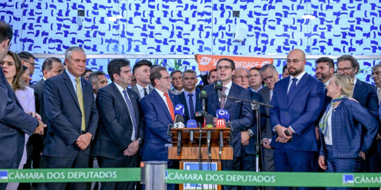 Nova força na política: Solidariedade e PRD oficializam federação e Eduardo Carneiro assume liderança na Paraíba