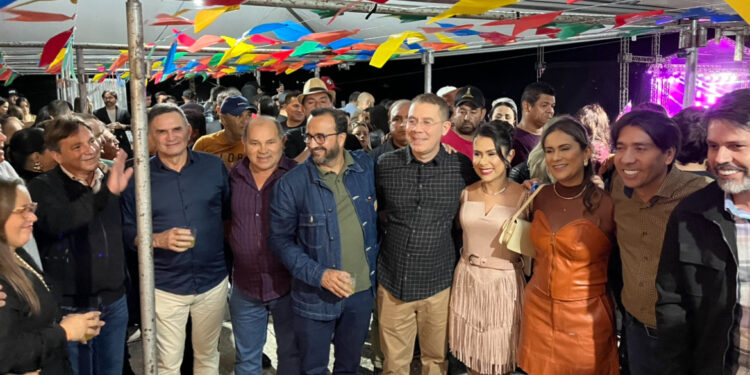 Durante abertura do São João de Cacimba de Dentro, Nelinho Costa reúne cinco prefeitos e lideranças do Brejo e Curimataú