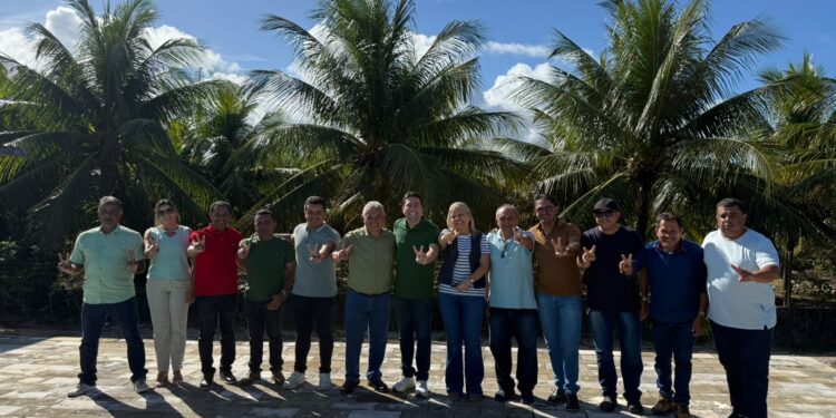 Felipe Leitão fecha ‘grupão’ em Alhandra com prefeito, vice e 10 vereadores