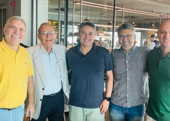 Encontro cordial de figuras da oposição no Gulliver Mar termina em política e articulações para 2026