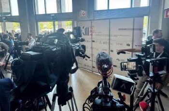 Após jantar polêmico com empresários, Hugo Motta foge da imprensa e sai pelos fundos em Lisboa