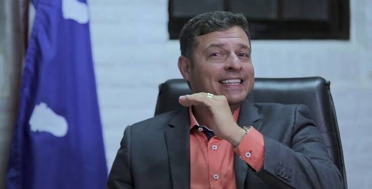 Bastidores: Em meio à possível inelegibilidade de Vitor Hugo, deputados começam a ‘sondar’ vereadores de Cabedelo